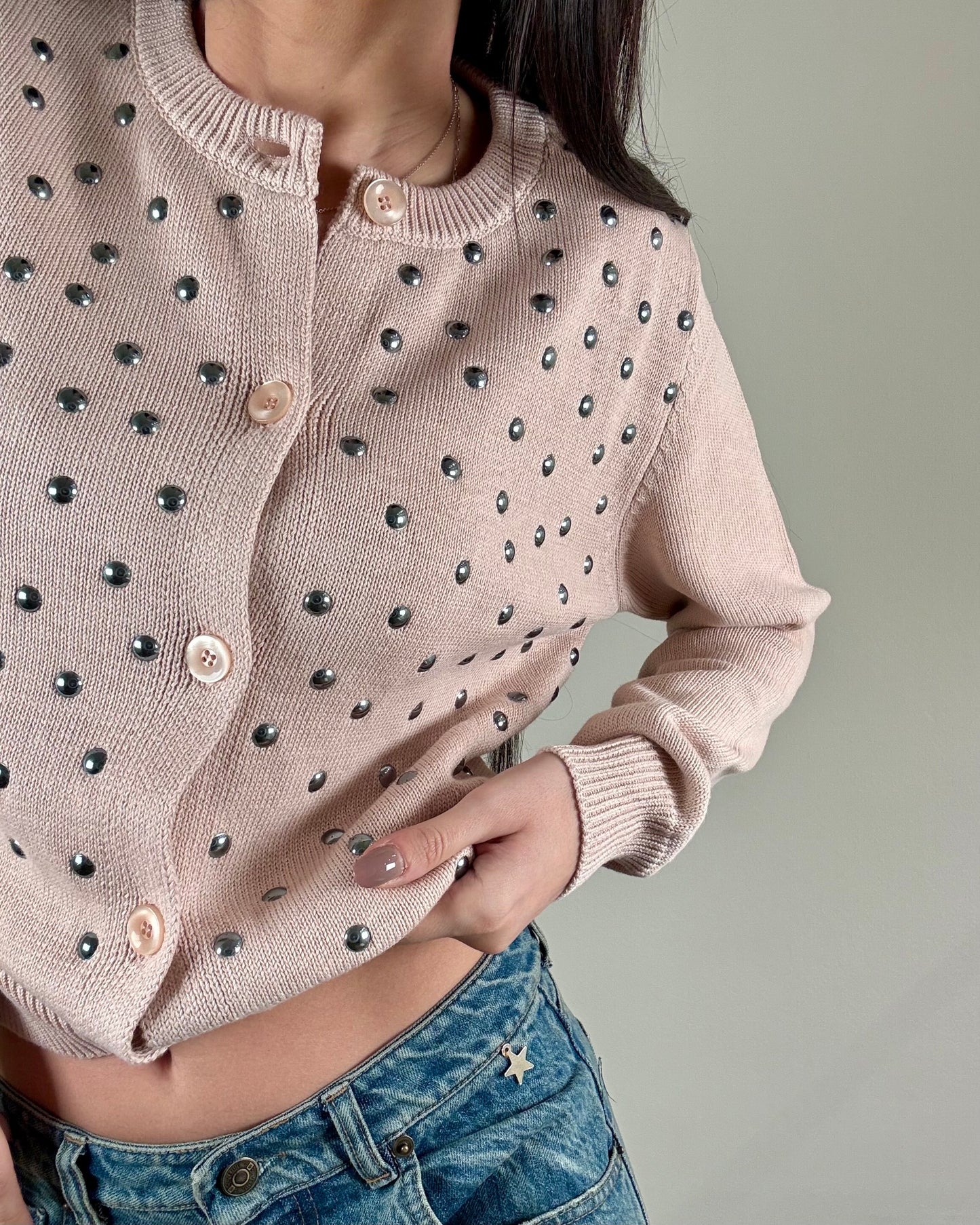 CARDIGAN CON BORCHIE