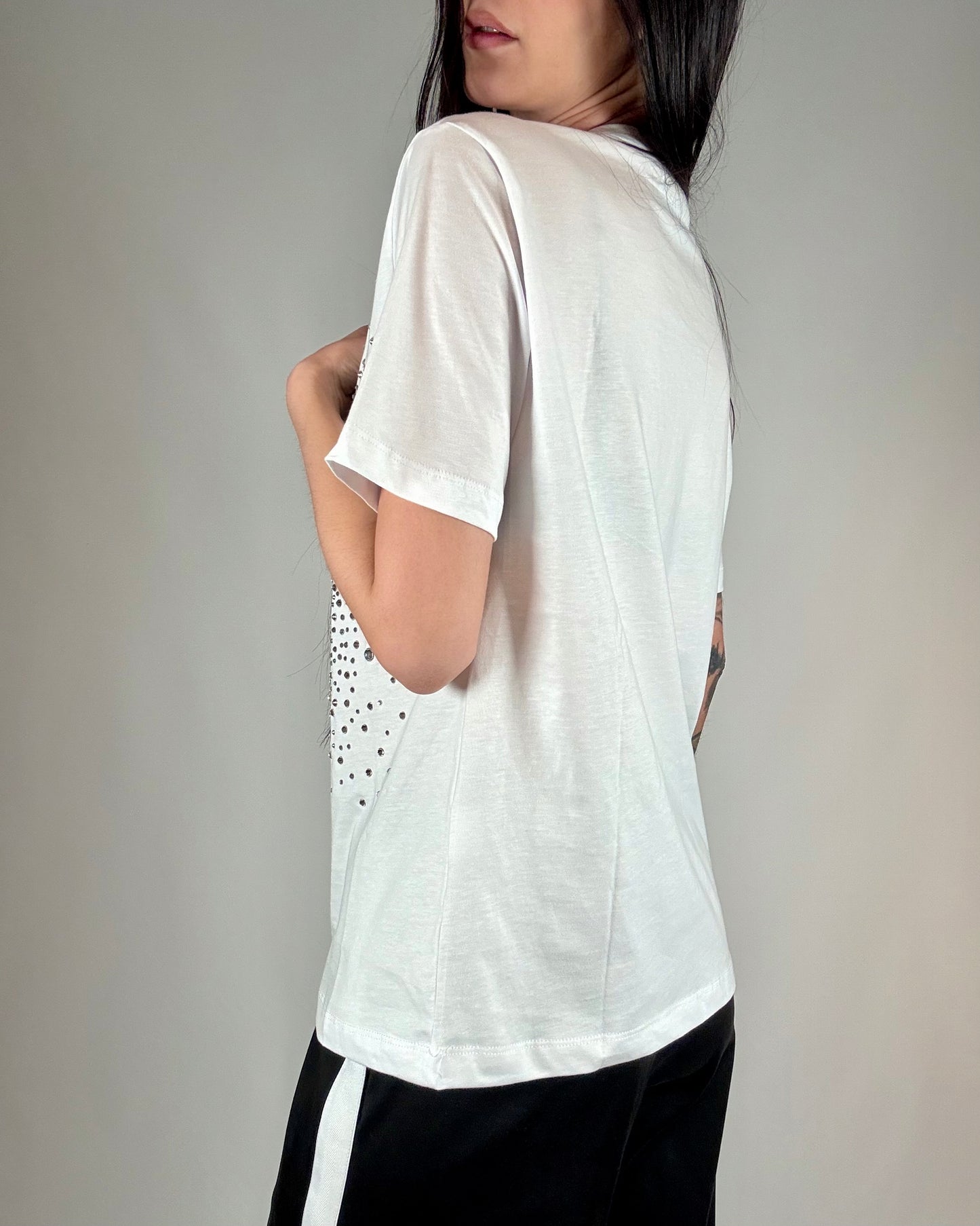 T-SHIRT STAMPA E STRASS
