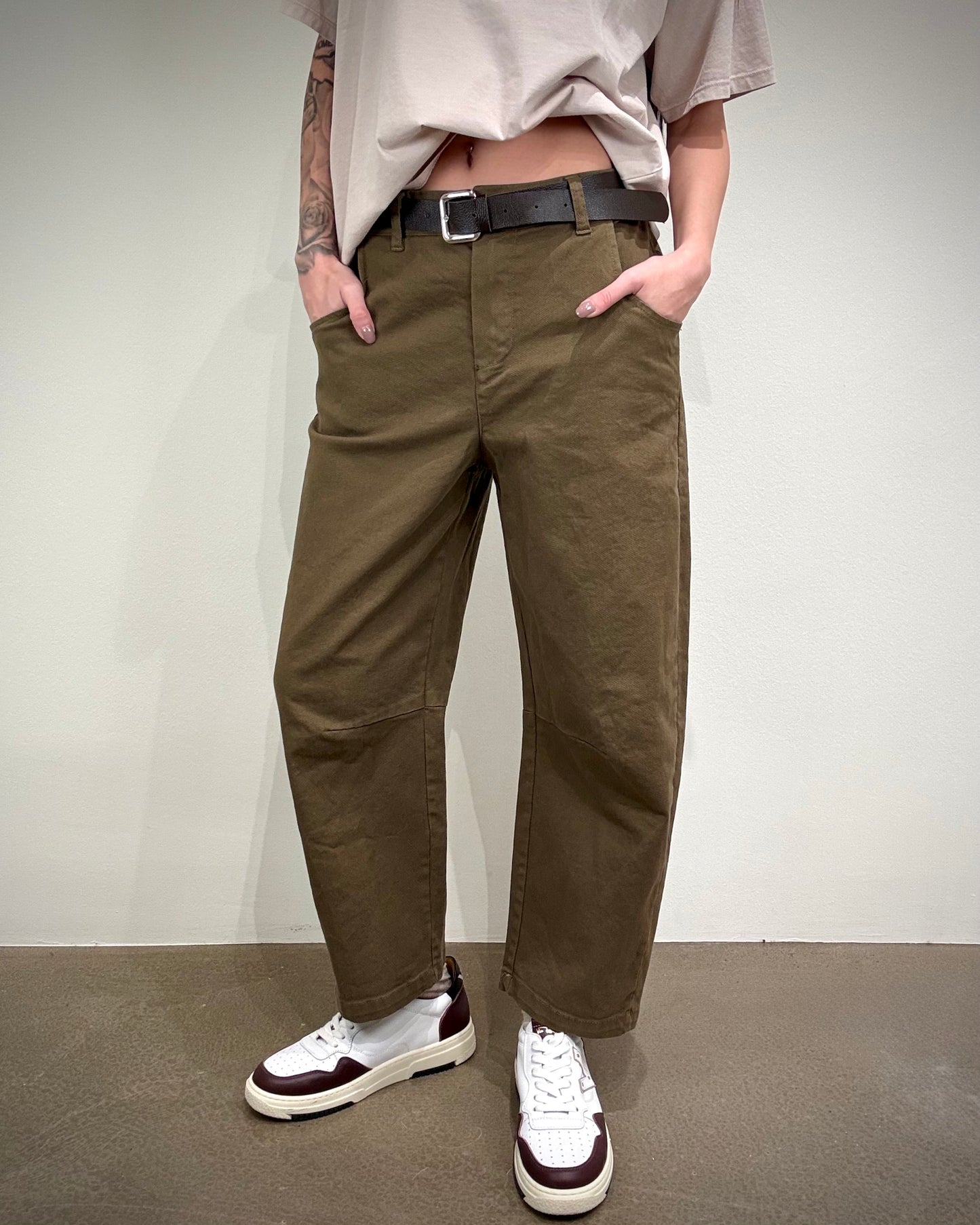 PANTALONE CURVED CON CINTURA