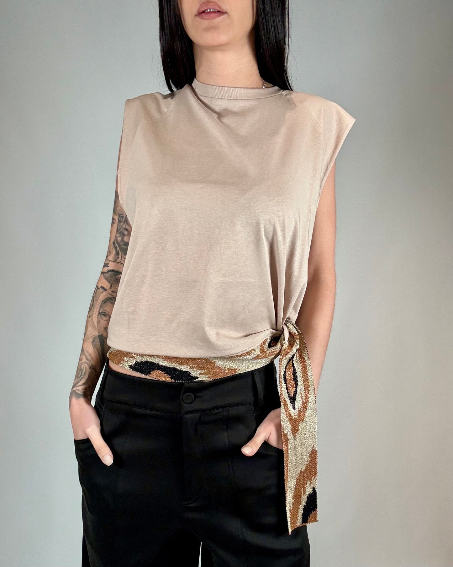 TOP CON CINTA ETNICA JACQUARD