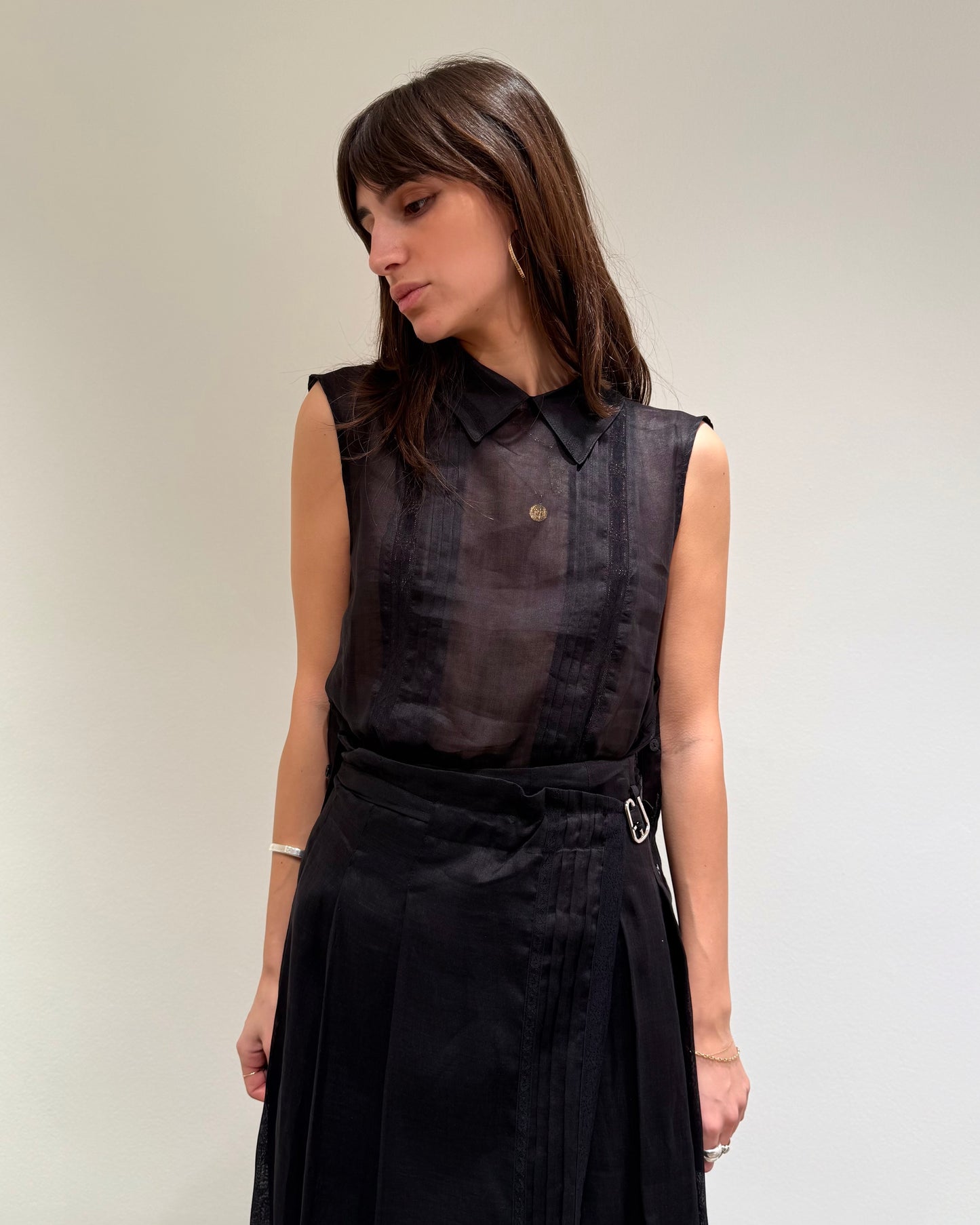 CAMICIA SENZA MANICHE IN LINO