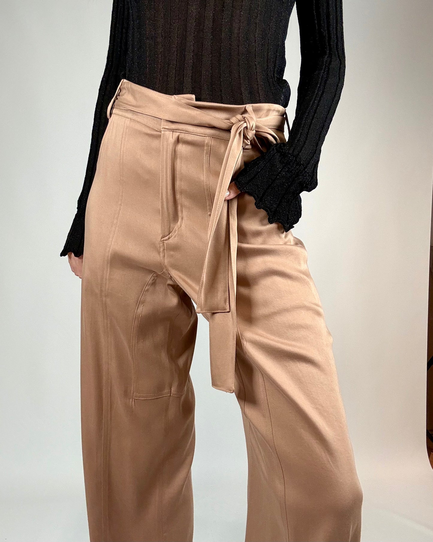 PANTALONE FLUIDO CON CINTURA