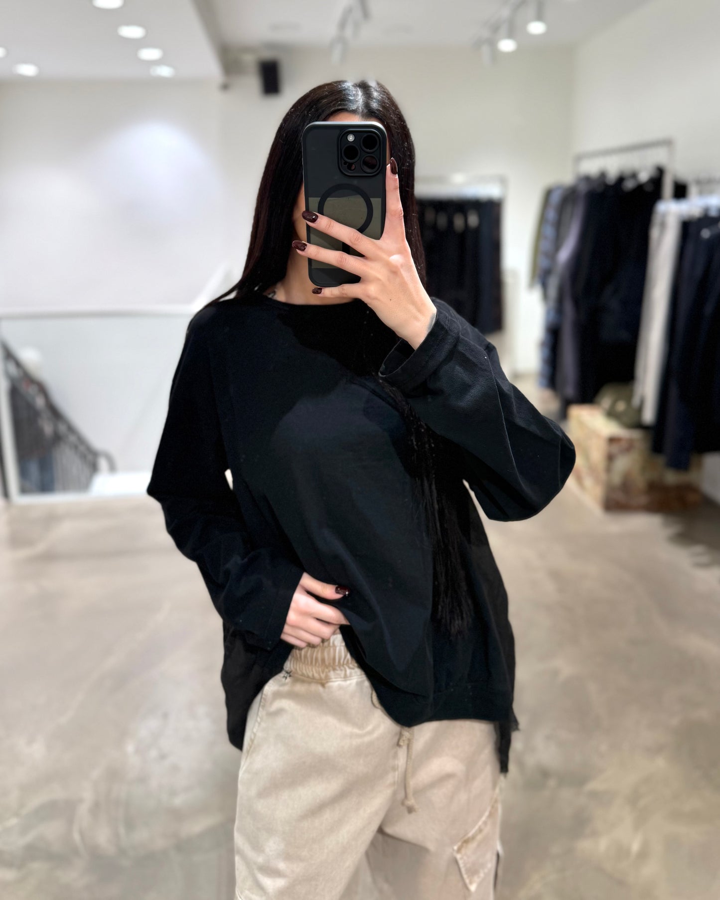 MAGLIA NERA URBAN-CHIC