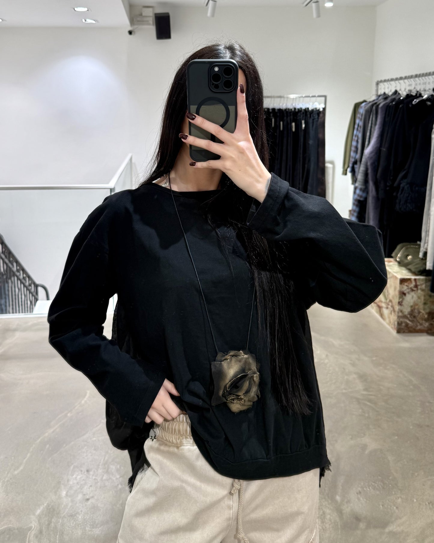MAGLIA NERA URBAN-CHIC